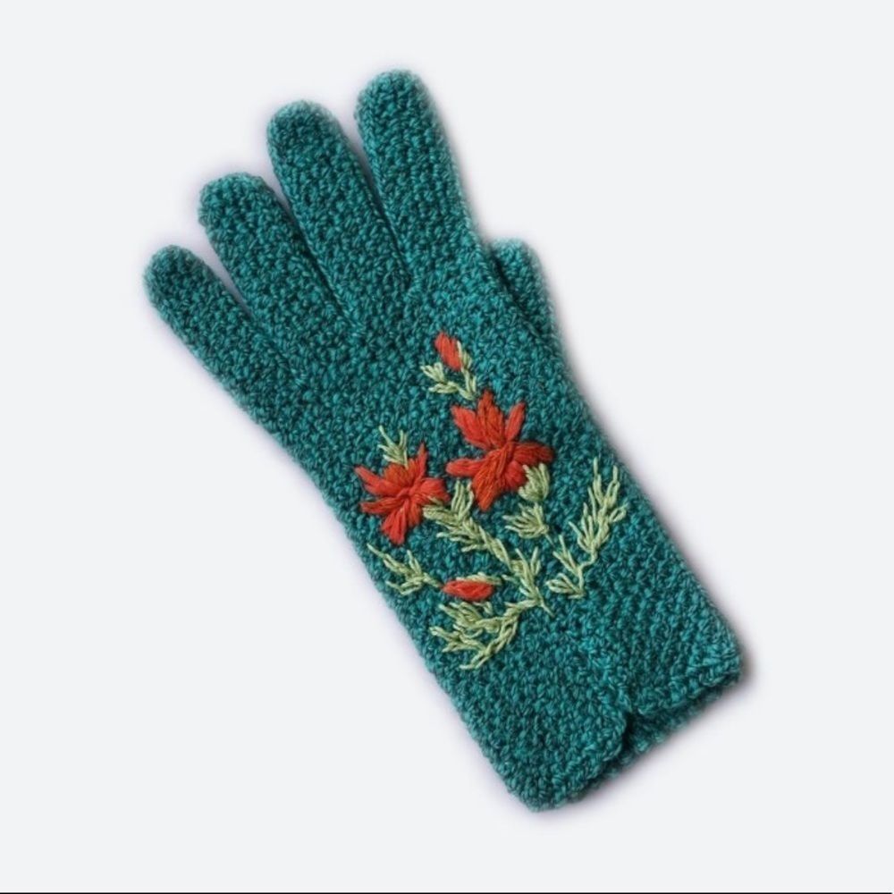 Wool Gloves with Embroidered Garden Design in Green 🌷✨✨✨